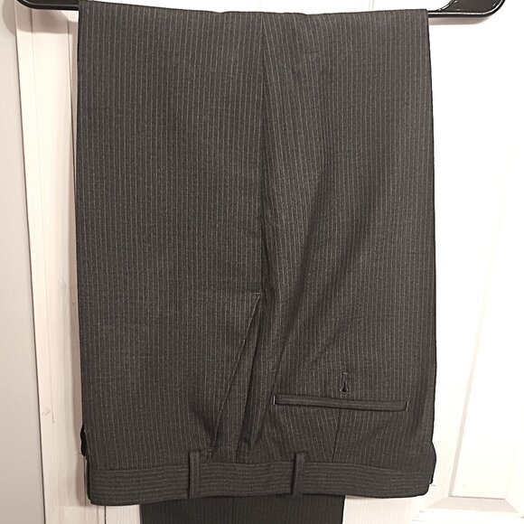 Michael Kors Men 2 Piece Gray Pinstripe Suit - Picture 13 of 16